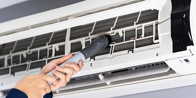 Mini split maintenance Bonney Lake, technician realizing mini split maintenance